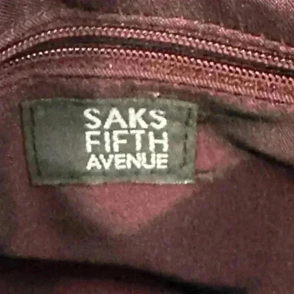 Saks Fifth Ave black tote with inner zipper pouch. - Picture 6 of 6